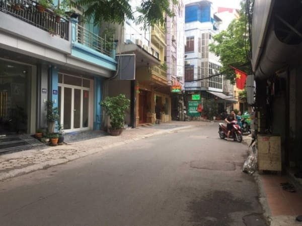 Bán nhà ngõ 210 Hoàng Quốc Việt Cầu Giấy vị trí đẹp, giá tốt